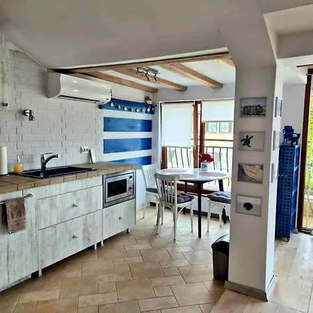 Blue Vista 布尔加斯